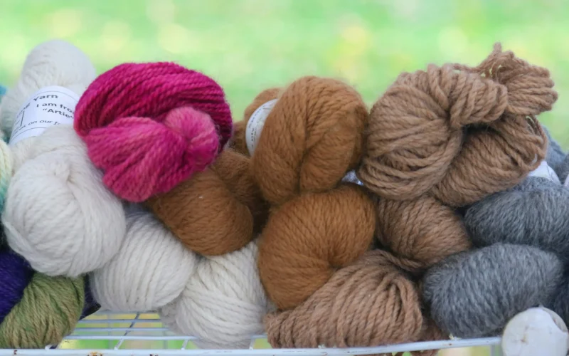 Alpaca yarn in different counts made from alpaca fiber
